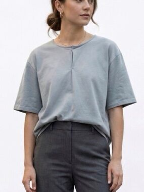 OAK + FORT Grey Pleat Front Drop Shoulder Tee Size Medium